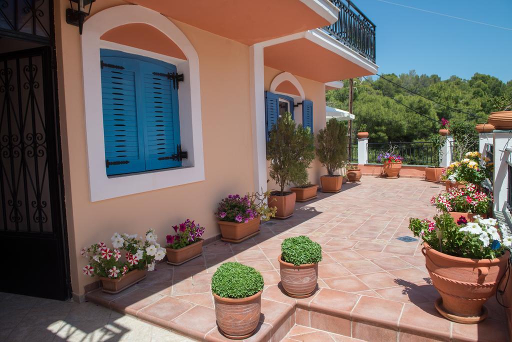Maria Studios Poros Town Екстер'єр фото