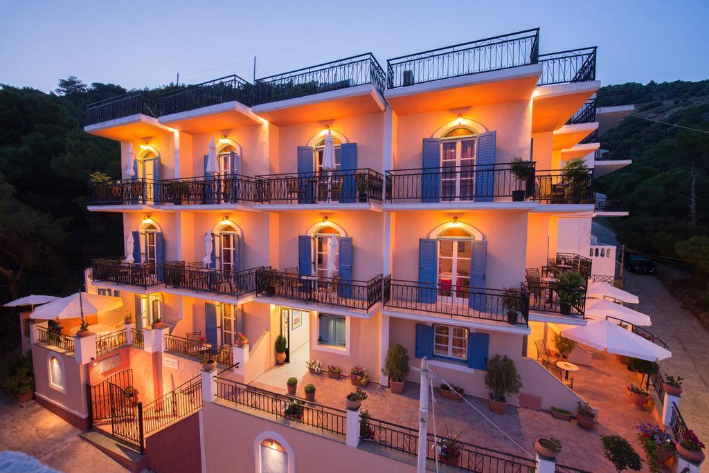 Maria Studios Poros Town Екстер'єр фото