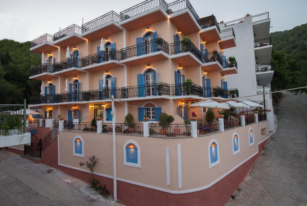 Maria Studios Poros Town Екстер'єр фото