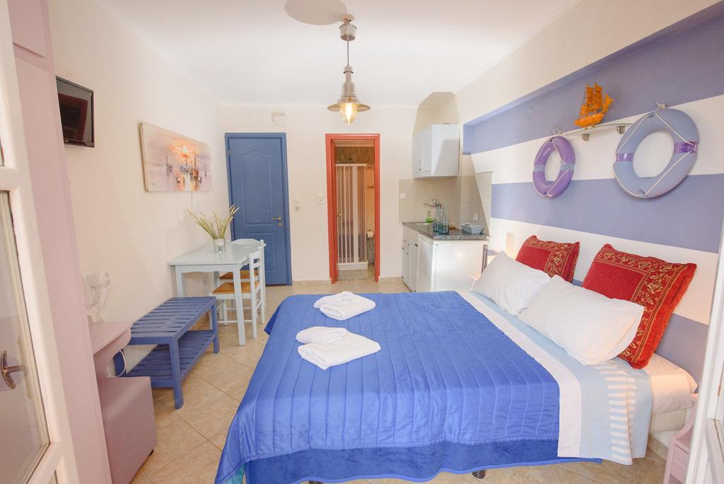 Maria Studios Poros Town Екстер'єр фото
